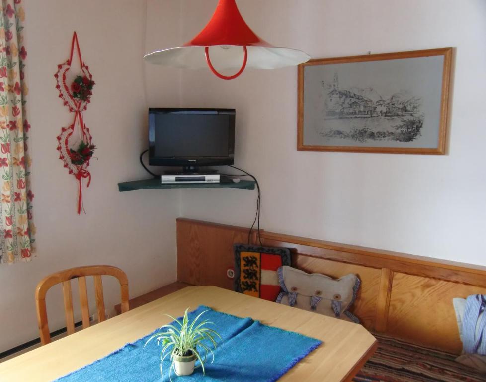 Zimmer Und Ferienwohnungen "Heidis Welt" Podlanig Hermagor-Pressegger See Oda fotoğraf