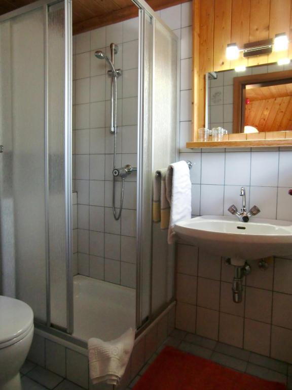 Zimmer Und Ferienwohnungen "Heidis Welt" Podlanig Hermagor-Pressegger See Oda fotoğraf