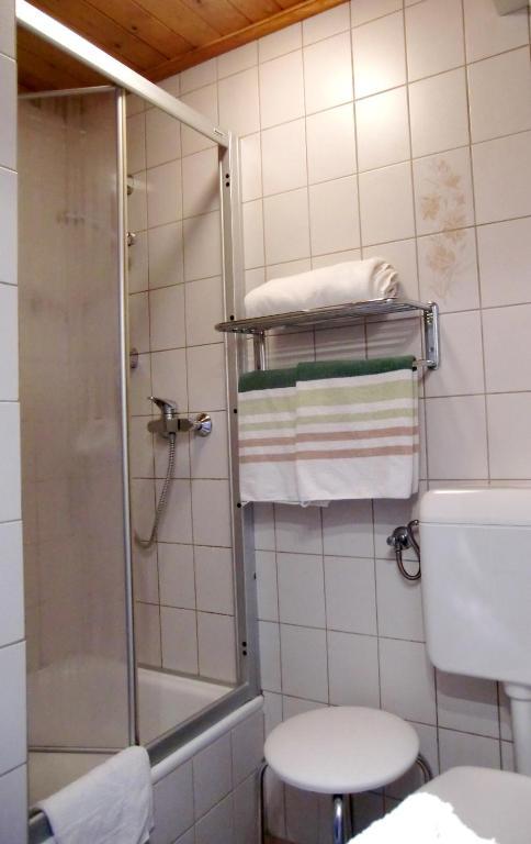 Zimmer Und Ferienwohnungen "Heidis Welt" Podlanig Hermagor-Pressegger See Oda fotoğraf